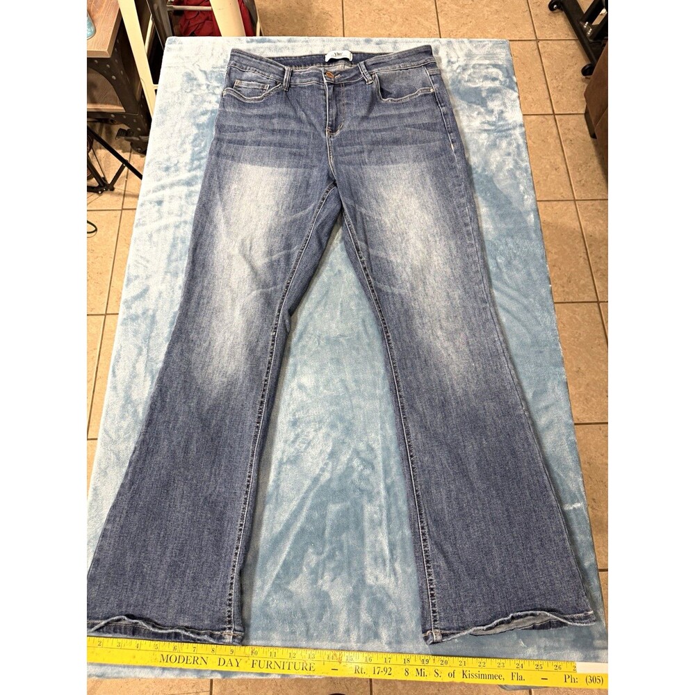 YMI Jeans Womens 15/32 Blue Bootcut Mid Rise Flap Pocket Stretch Denim Medium